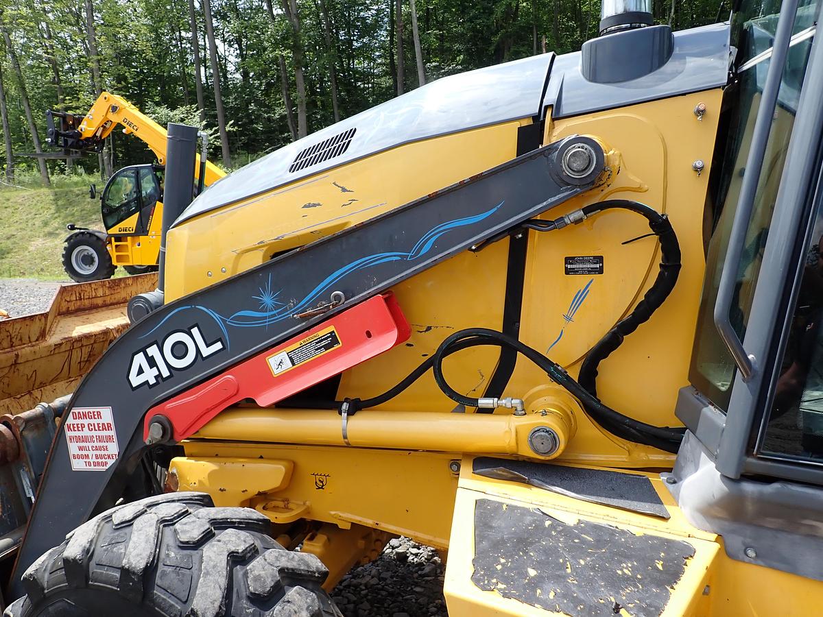 Used 2018 John Deere 410L Loader Backhoe LOADED! Q/C FORKS EXTENDAHOE