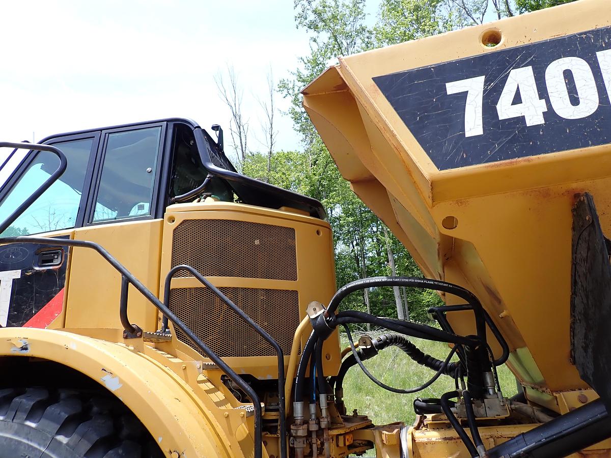 Used 2015 CAT 740B Articulated Haul Truck