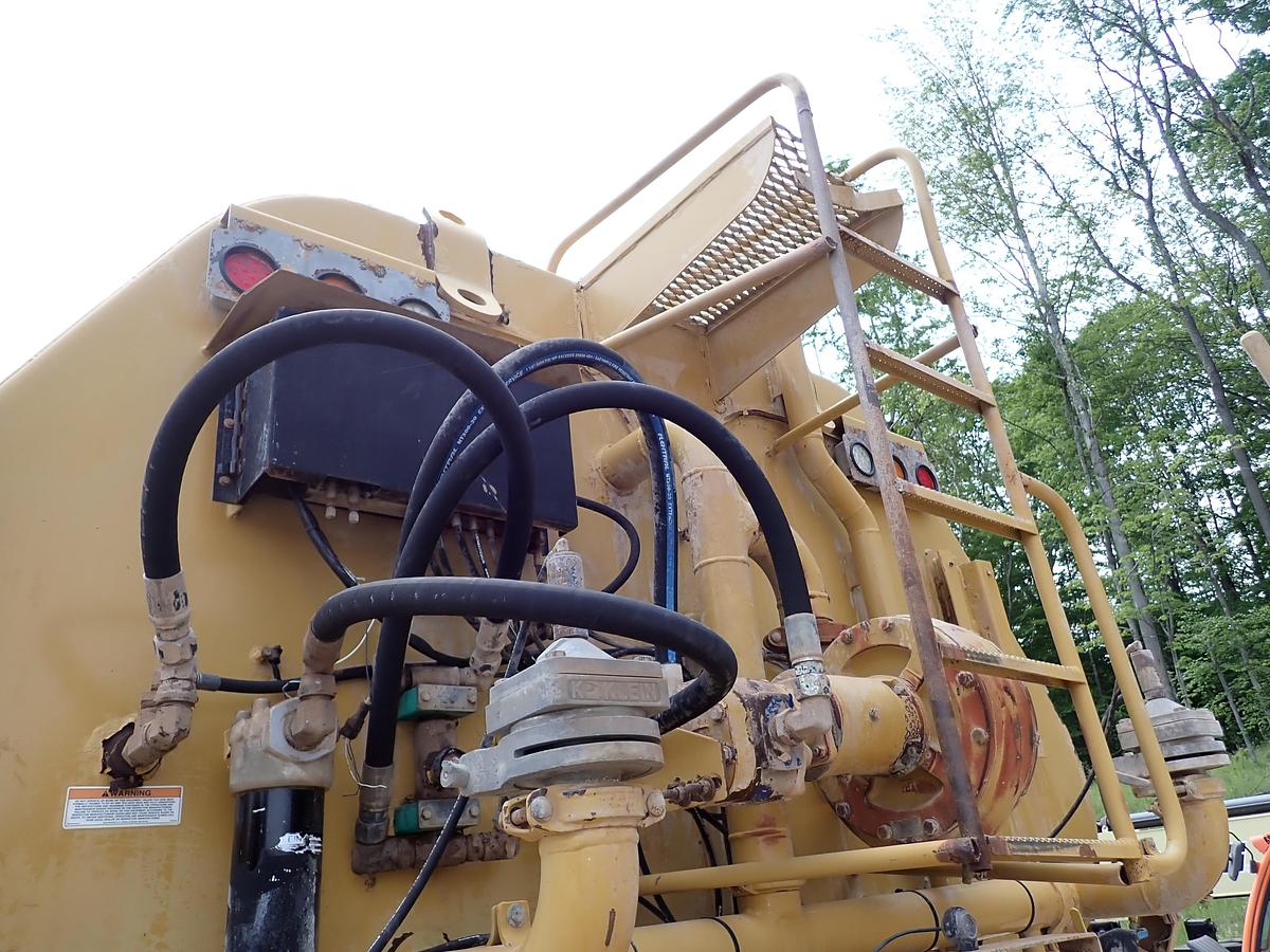 Used 2012 CAT 740B