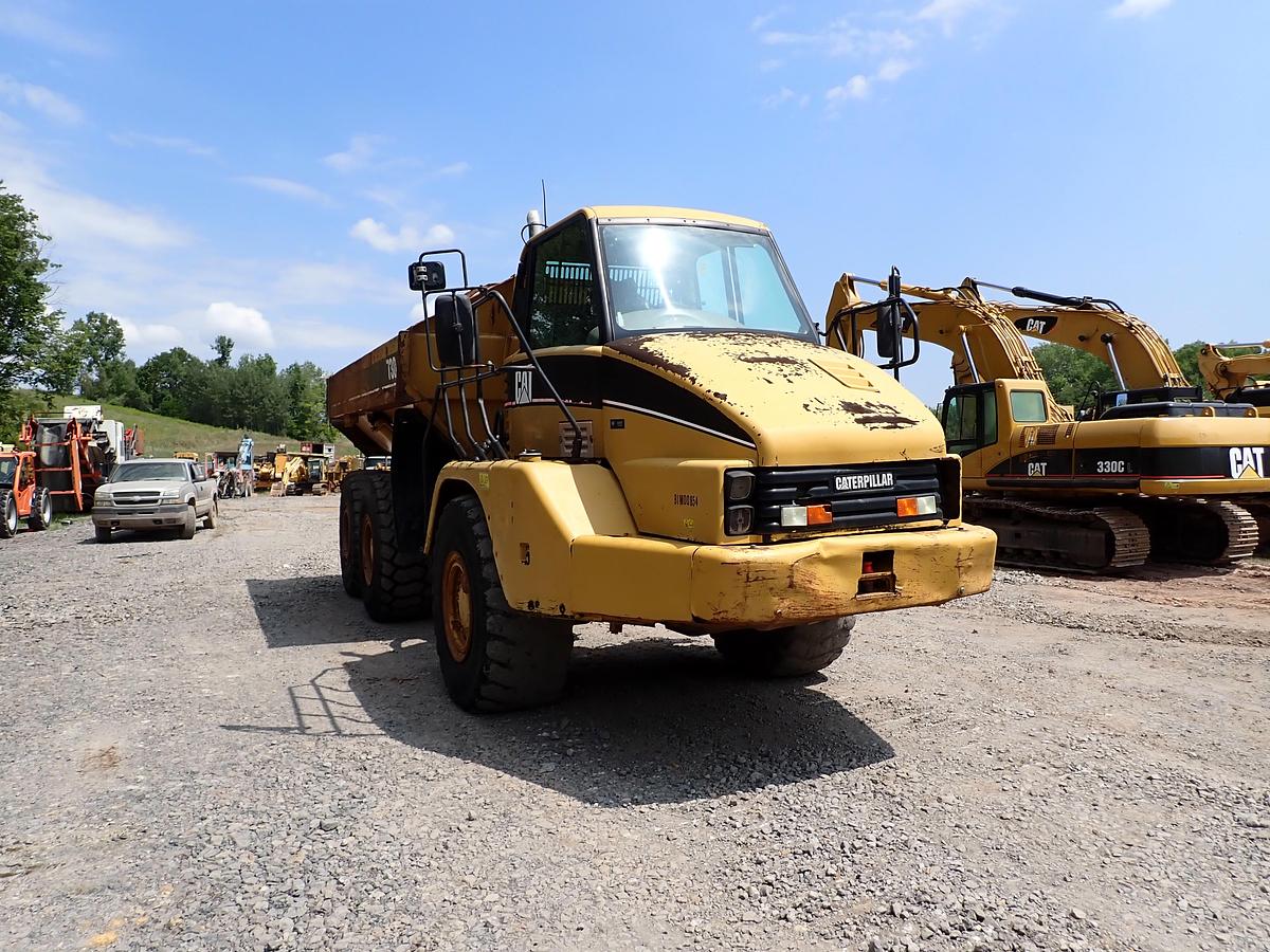 Used 2006 CAT 730