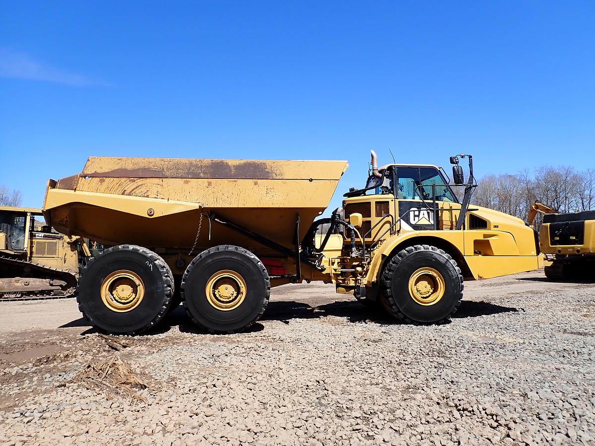 Used 2012 CAT 740B Articulated Haul Truck w/ TAILGATE