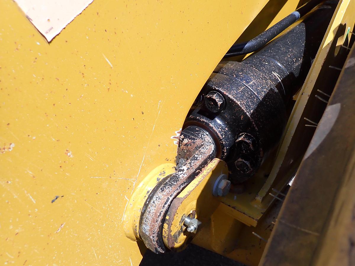 Used 2019 CAT 966M Wheel Loader Q/C & FORKS