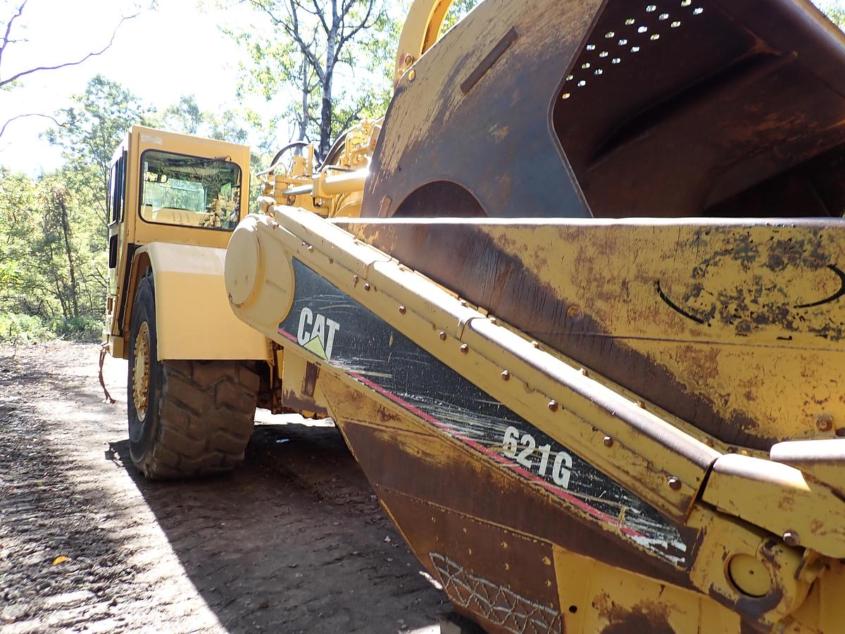 Used 2004 CAT 621G Motor Scraper