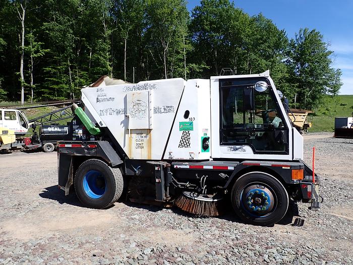 Used 2015 Global M4 Sweeper