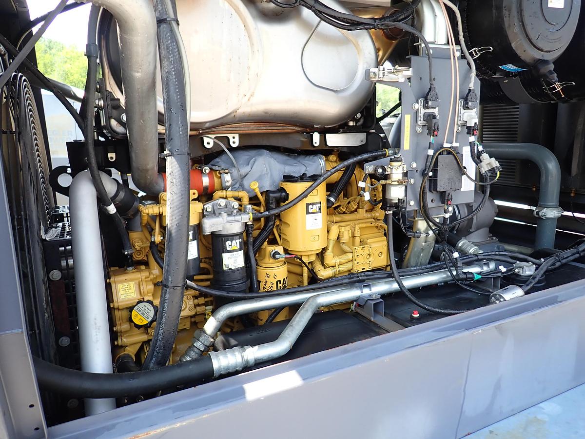 Used 2020 Atlas Copco XAS950CD8 950 CFM Air Compressor 842 HOURS