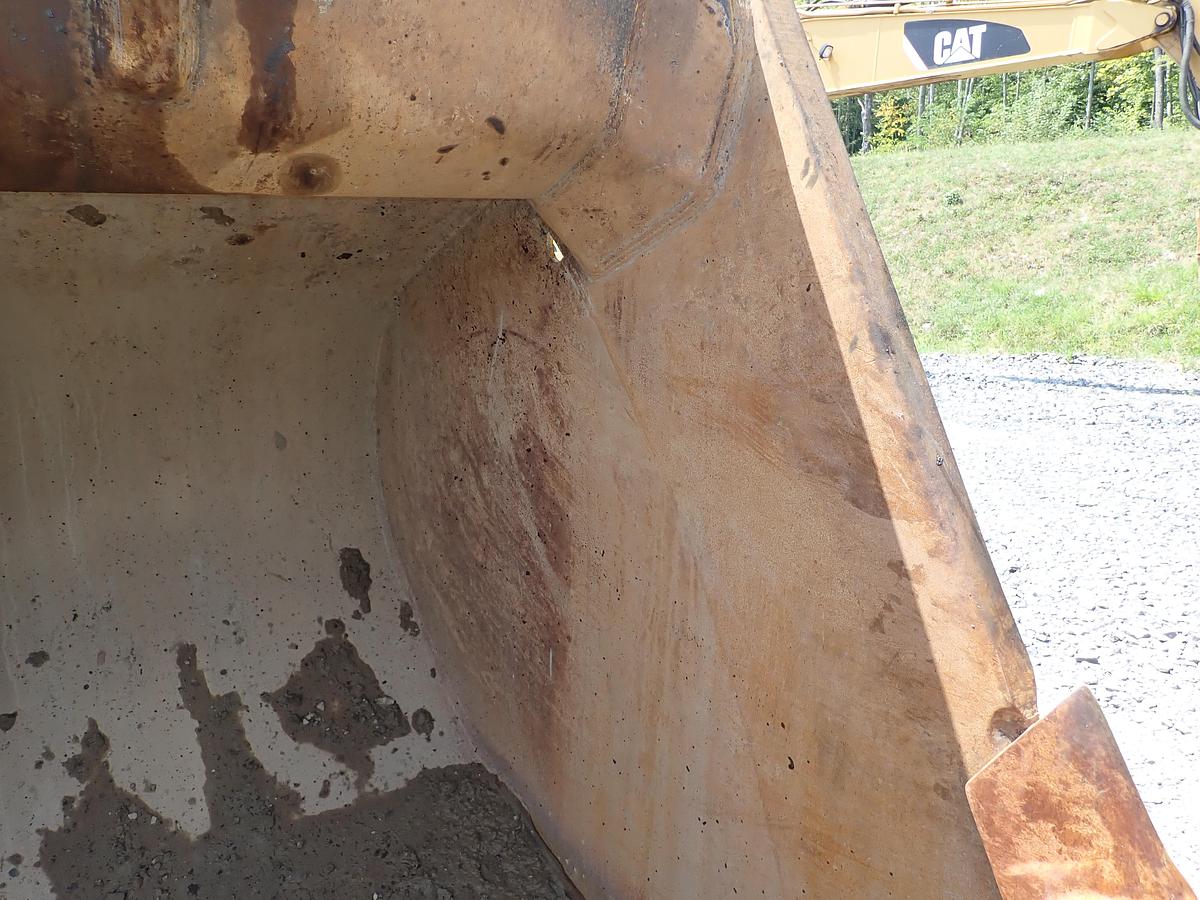 Used 2021 John Deere 870G LC Hydraulic Excavator MASS EXCAVATING BOOM