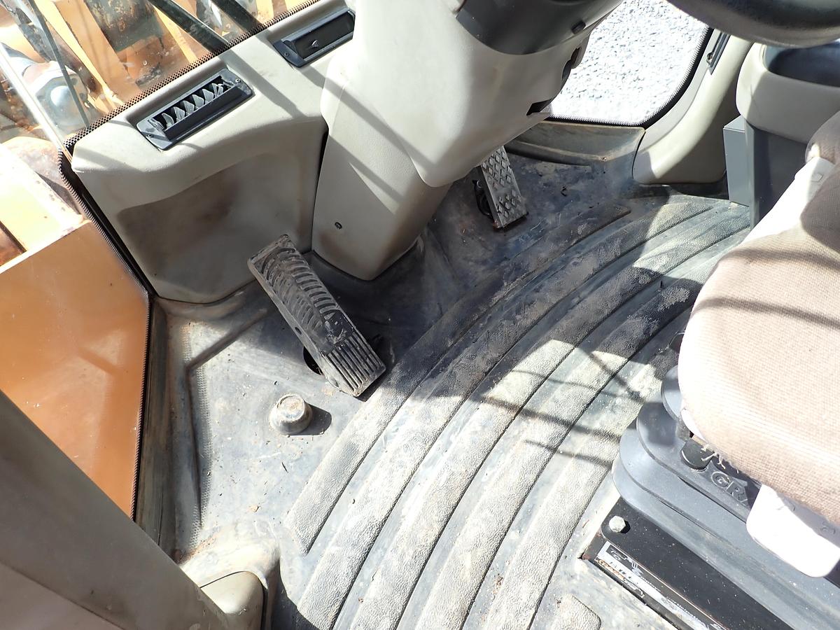 Used 2012 Case 1021F Wheel Loader 5700 HOURS