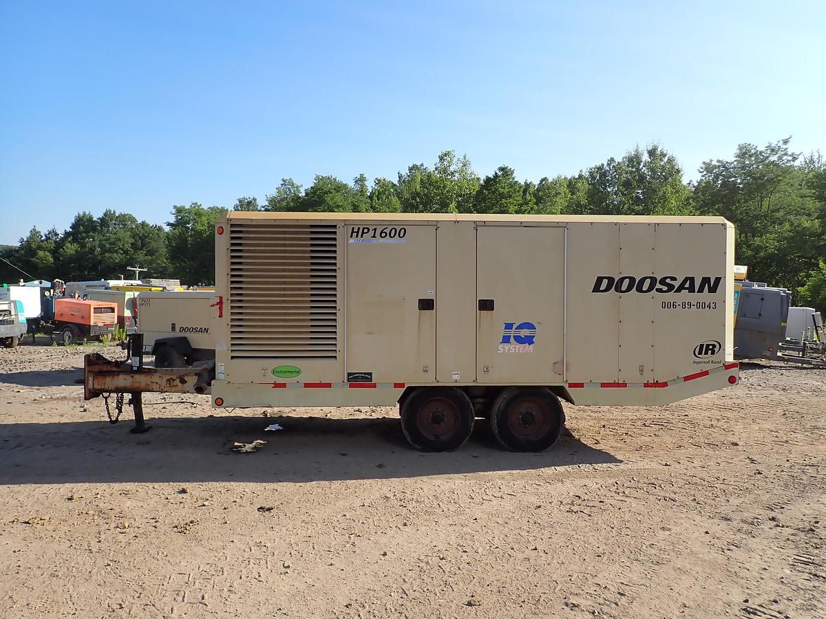 Used 2012 Doosan HP1600 1600 CFM Air Compressor TIER 3