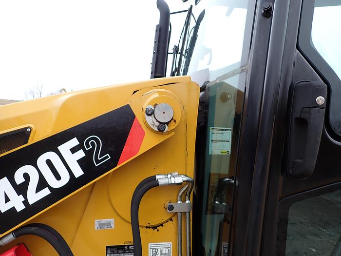 Used 2018 CAT 420F2 Loader Backhoe
