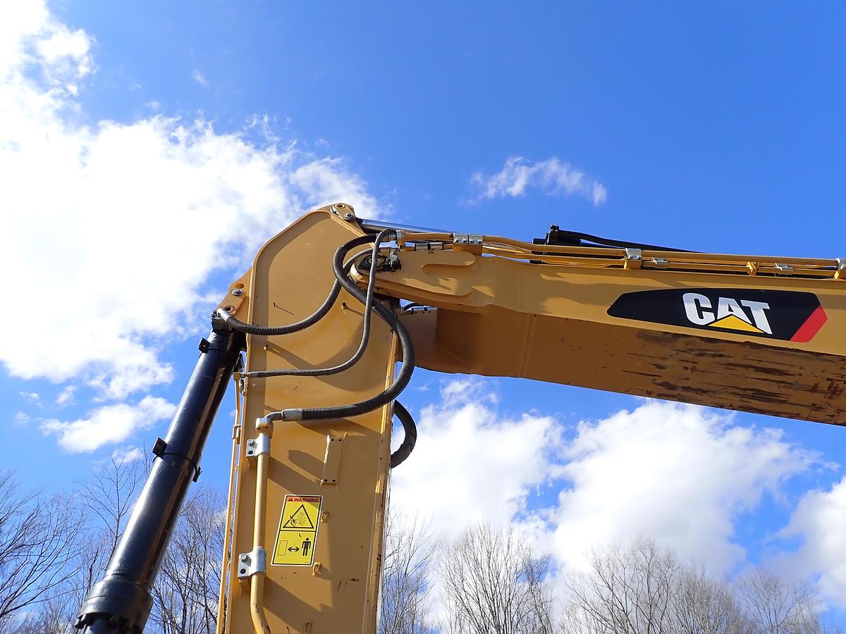 Used 2019 CAT 349FL Excavator Q/C Aux. Hydraulics