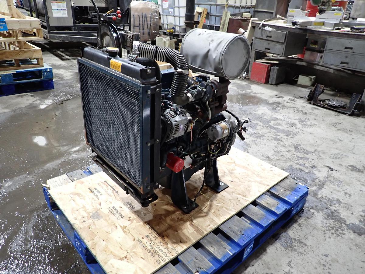 Used Kubota V1505-T Turbo Diesel Engine Power Unit 151 HOURS!