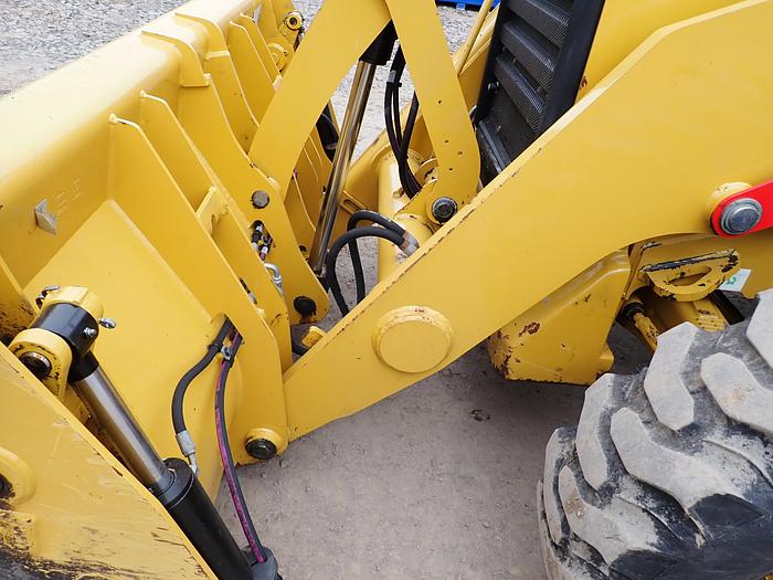 Used 2018 CAT 420F2 Loader Backhoe