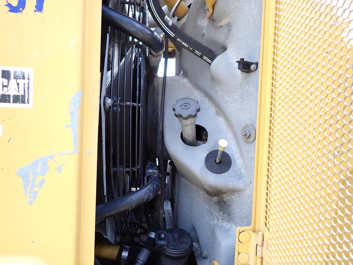 Used 2010 CAT 938H