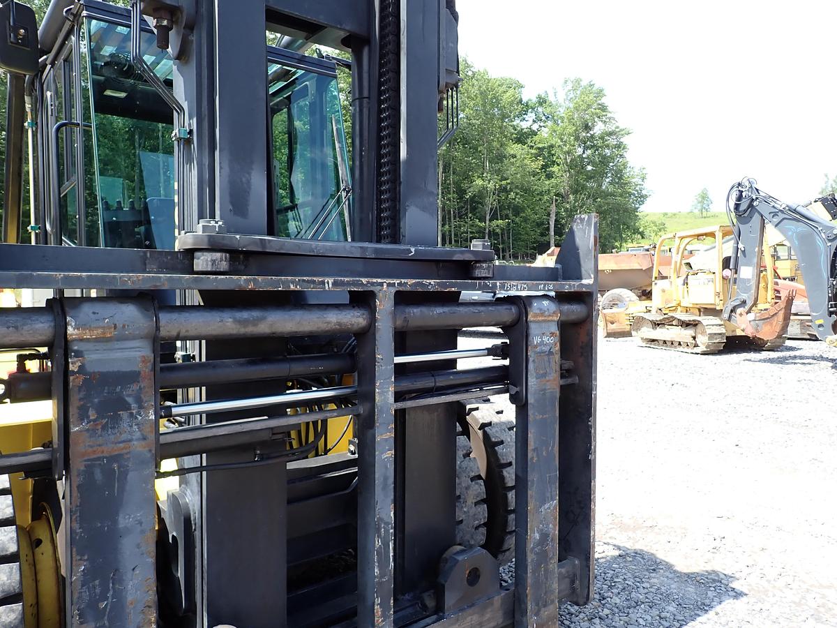 Used 2015 Hoist P300 30,000 Lb Forklift LOW HOURS!
