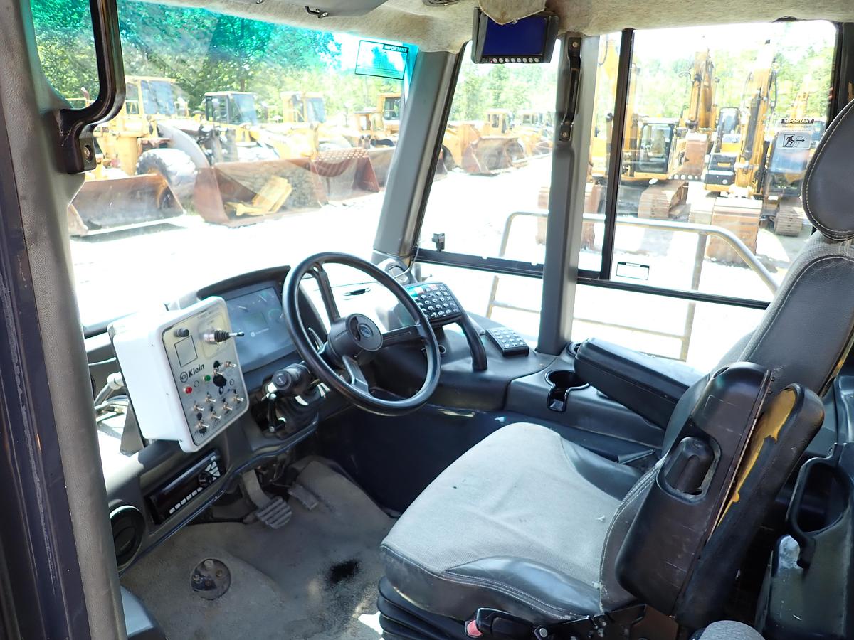 Used 2015 John Deere 460E Articulated Water Truck 9000 GALLON