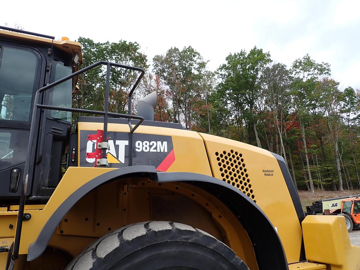 Used 2015 CAT 982M Wheel Loader
