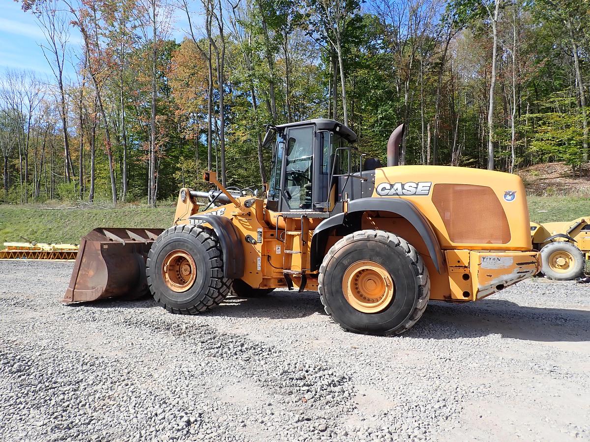 Used 2012 Case 1021F Wheel Loader 5700 HOURS