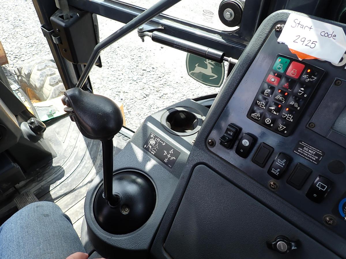 Used 2018 John Deere 410L Loader Backhoe LOADED! Q/C FORKS EXTENDAHOE