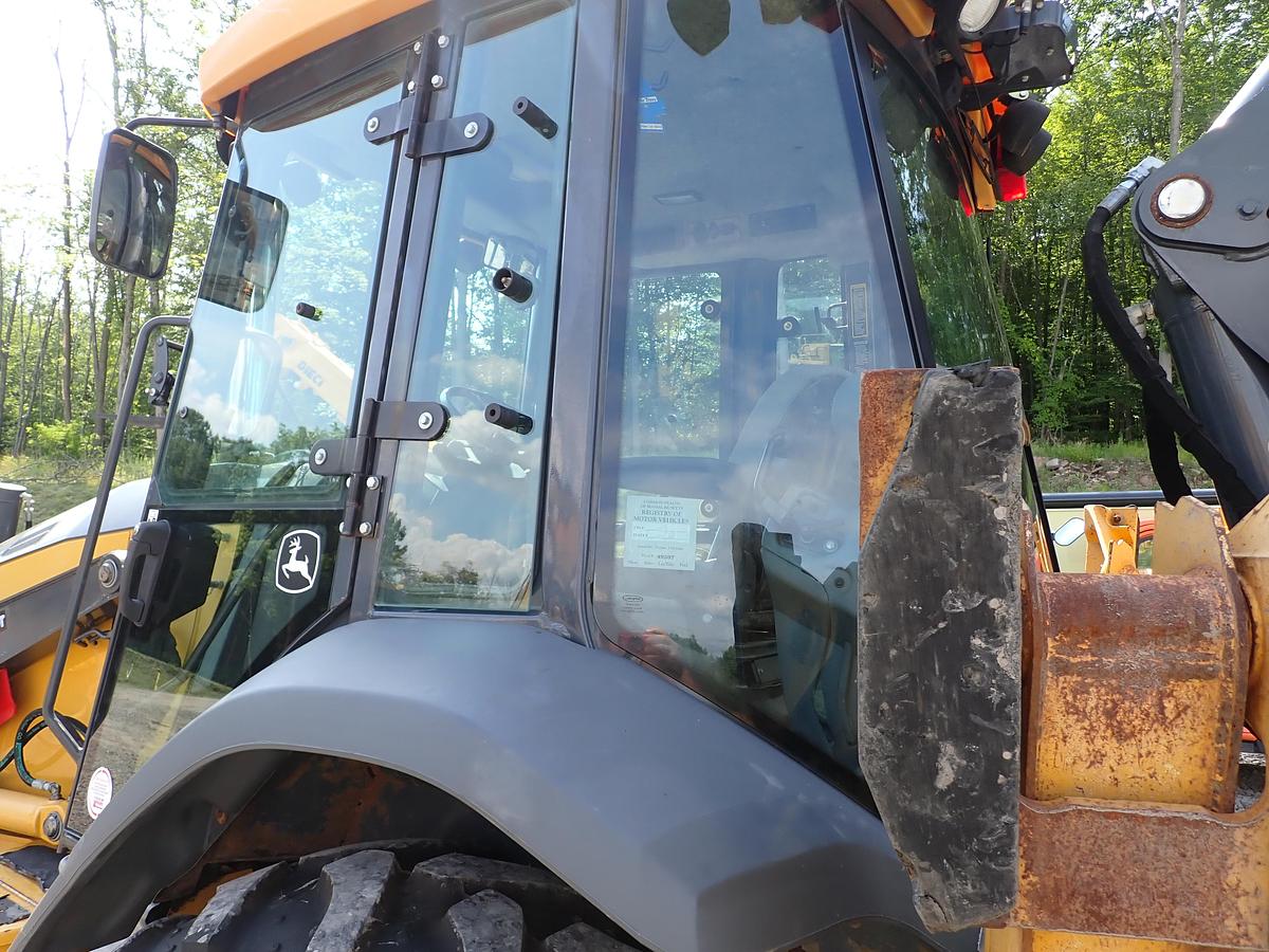 Used 2018 John Deere 410L Loader Backhoe LOADED! Q/C FORKS EXTENDAHOE