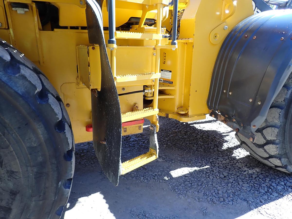 Used 2019 John Deere 744L Wheel Loader QUICK COUPLER!