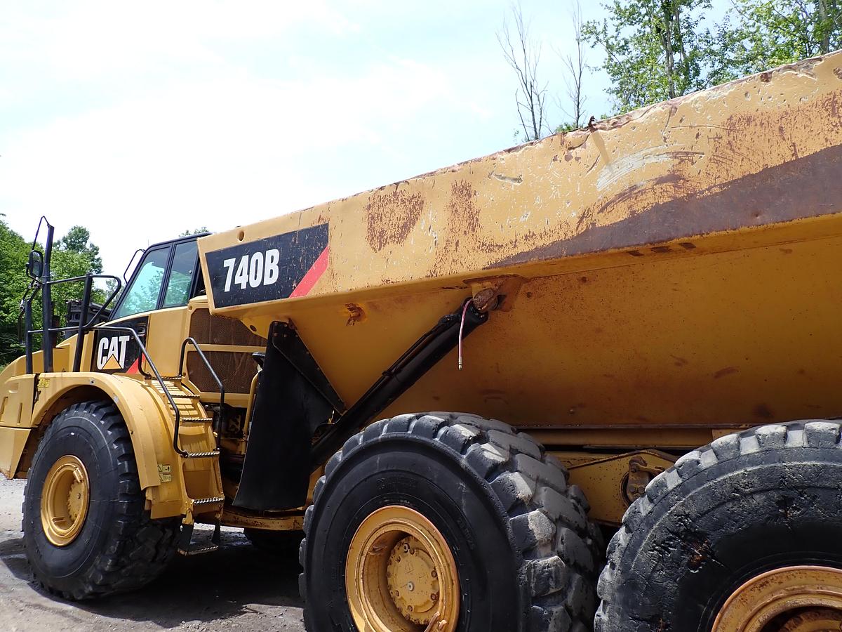 Used 2015 CAT 740B Articulated Haul Truck