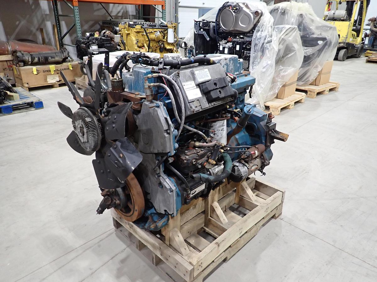 Used 2000 International DT466E HT