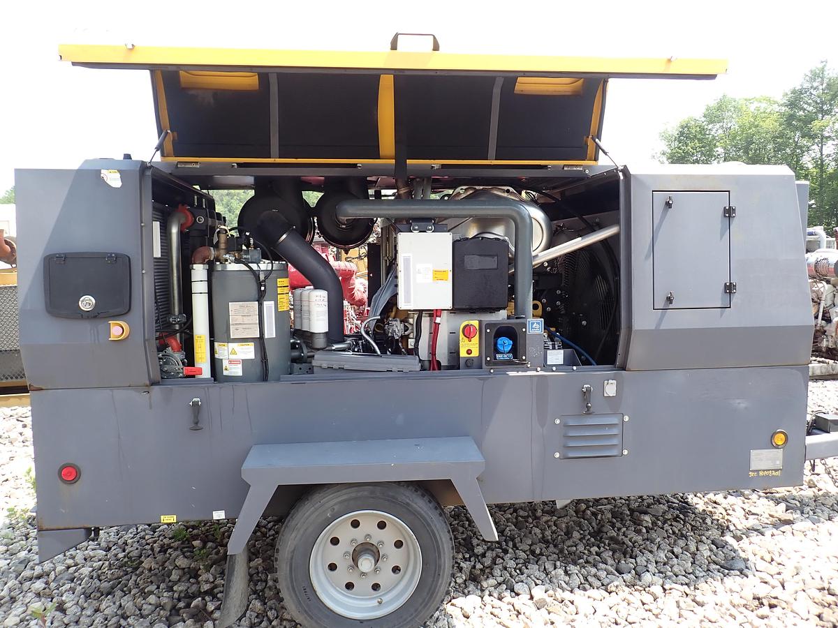 Used 2019 Atlas Copco XAS950CD8 950 CFM Air Compressor 1496 HOURS