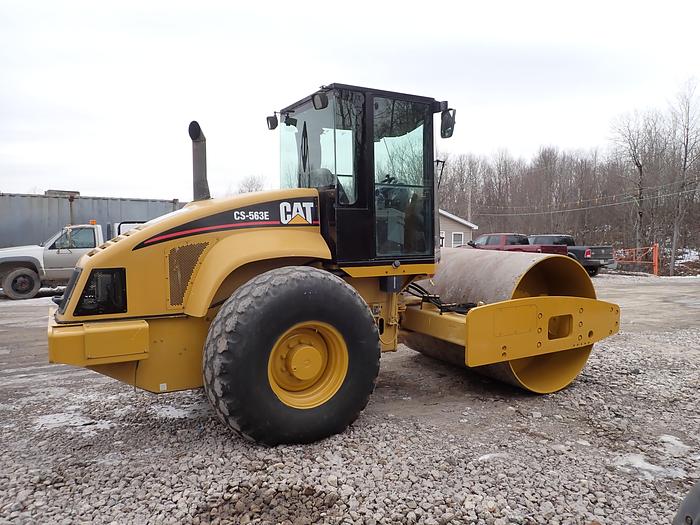 Used 2007 Caterpillar CS-563E Vibratory Compactor