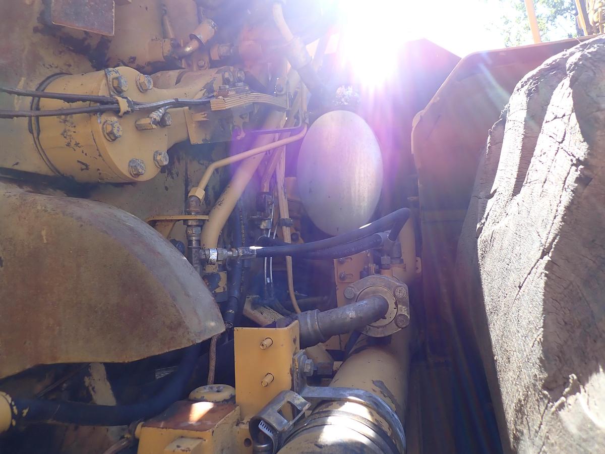 Used 2004 CAT 621G Motor Scraper