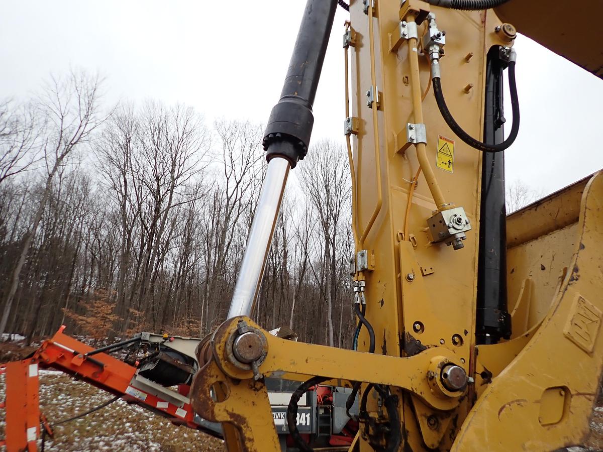 Used 2019 CAT 323 Hydraulic Excavator HYD THUMB! Q/C