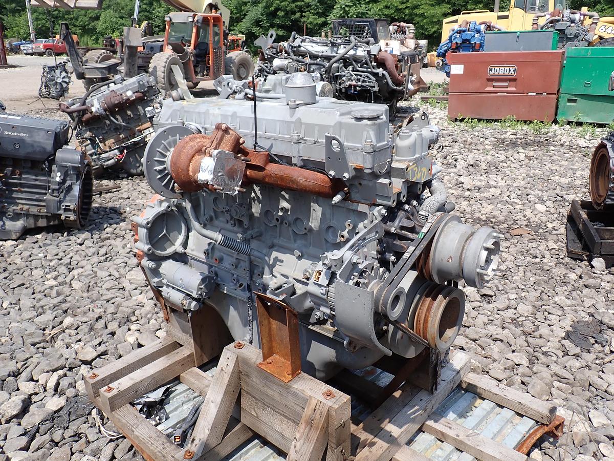 Used 2010 Isuzu 6HK1-XYGD-03 Diesel Engine