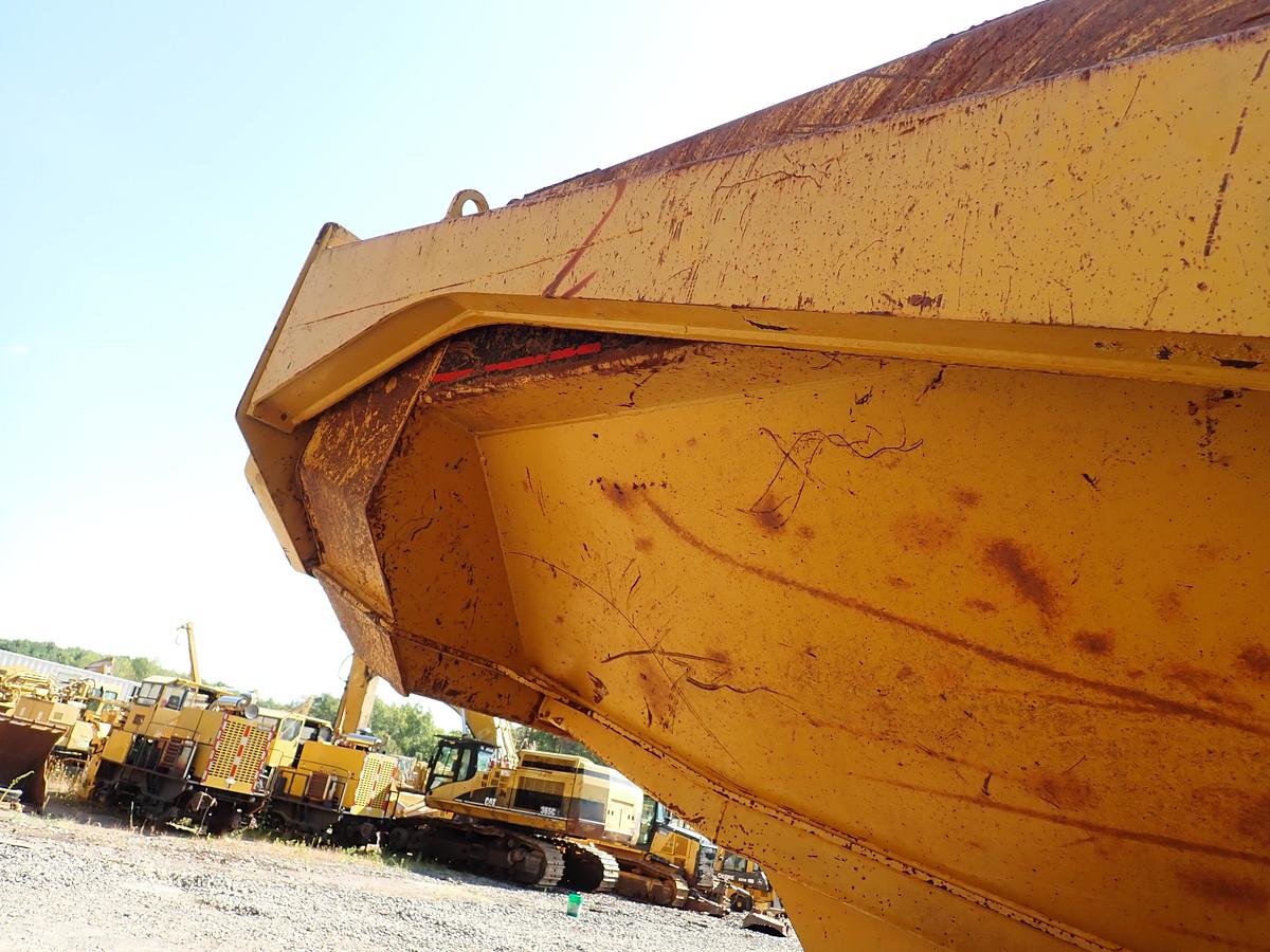 Used 2004 CAT 735 Articulated Haul Truck