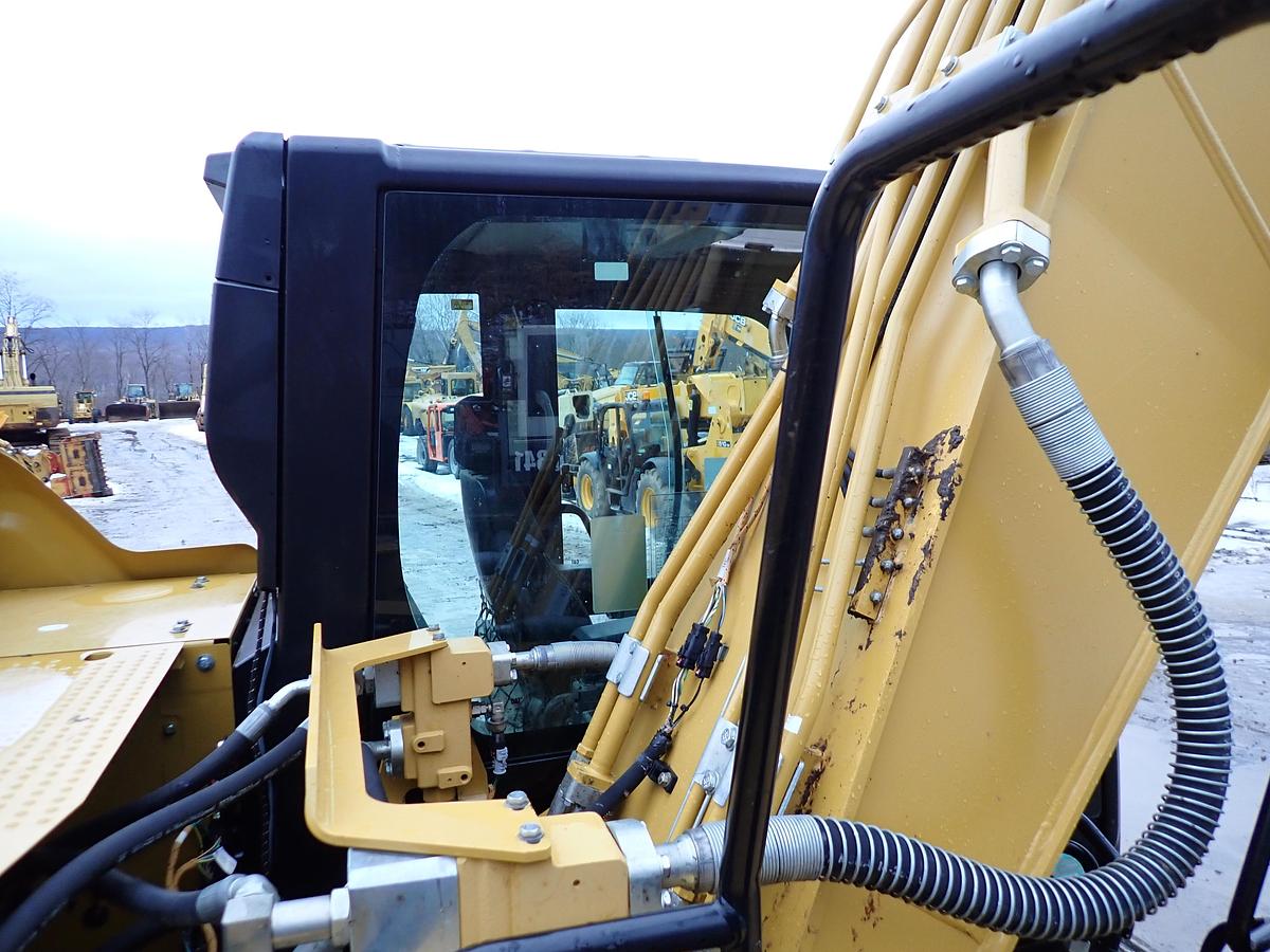 Used 2019 CAT 323 Hydraulic Excavator HYD THUMB! Q/C