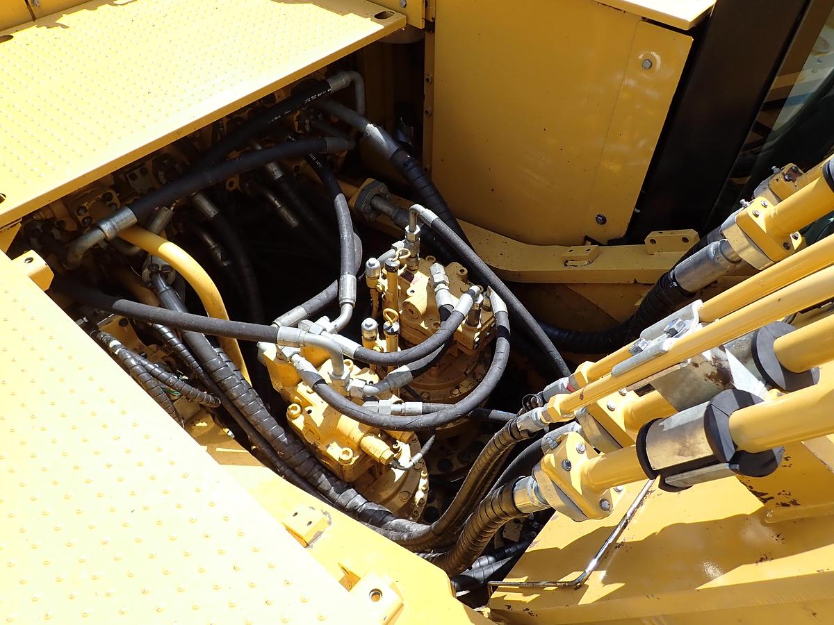 Used 2019 CAT 349FL Hydraulic Excavator 