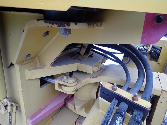Used 2007 Caterpillar CS-563E Vibratory Compactor