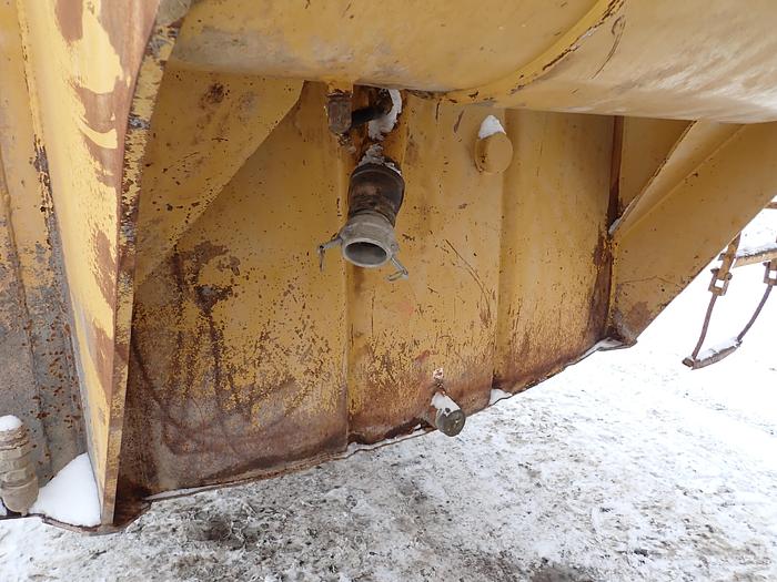 Used 1994 CAT 621F 8000 Gallon Water Wagon
