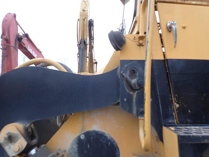 Used Dresser 530 Wheel Loader w/ FORKS & BUCKET