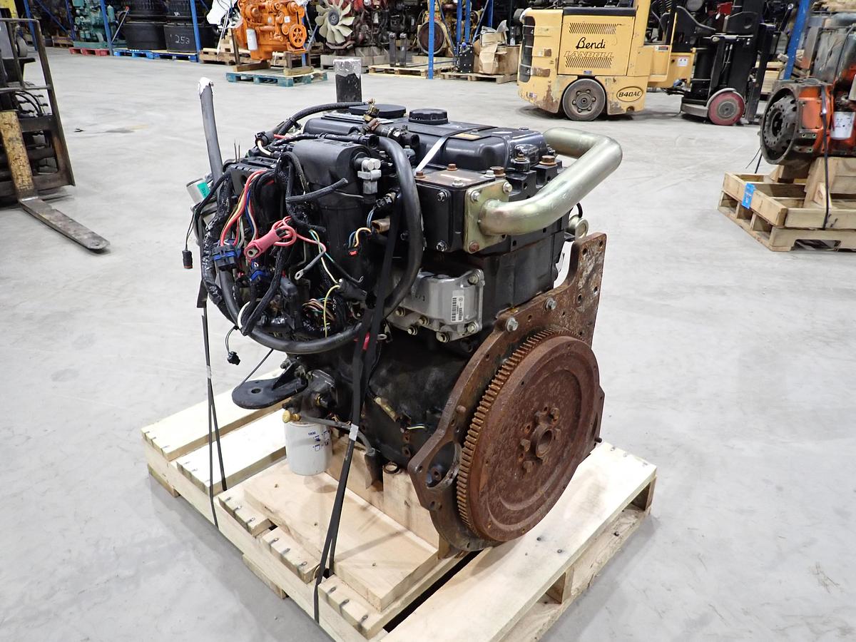 Refurbished 2004 CAT 3054E Diesel Engine AR # 176-3180 TH560B REBUILT!