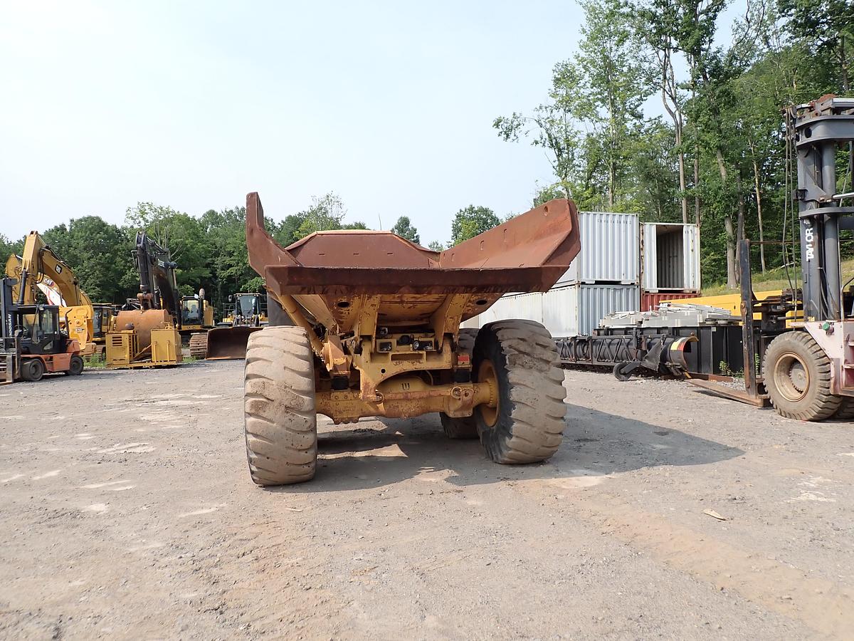 Used 2006 CAT 735