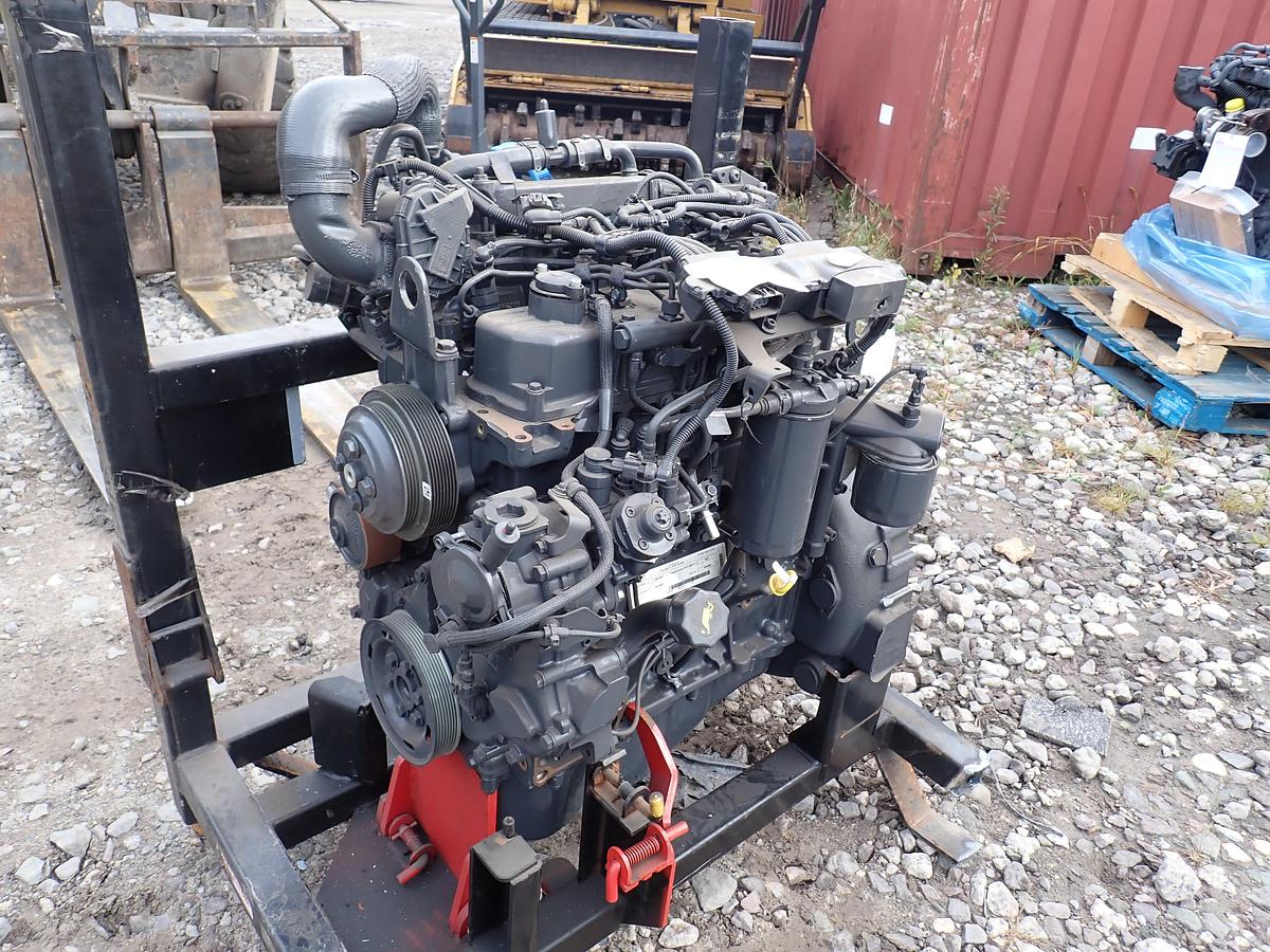 Case F5HFL463D
