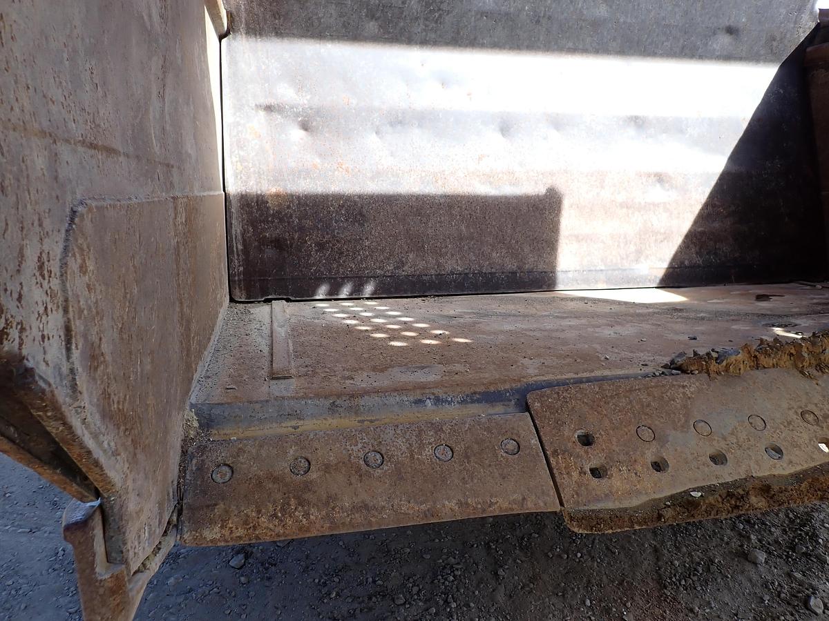 Used 2004 CAT 621G Motor Scraper