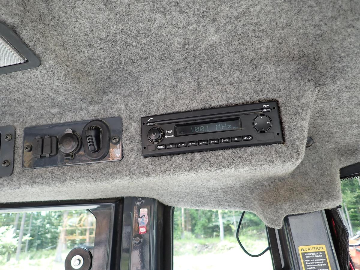 Used 2018 John Deere 410L Loader Backhoe LOADED! Q/C FORKS EXTENDAHOE