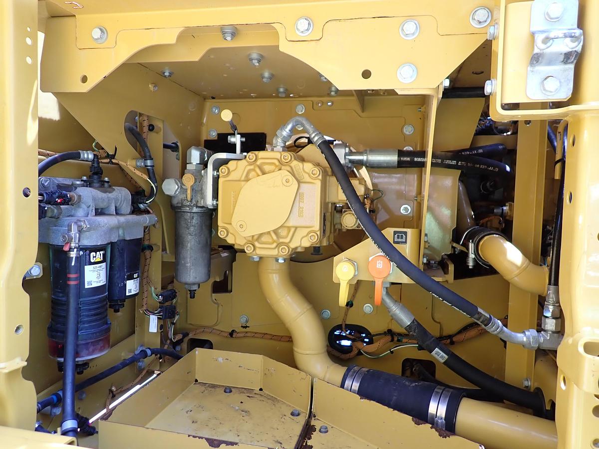 Used 2022 CAT 323 Excavator HYDRAULIC THUMB! 