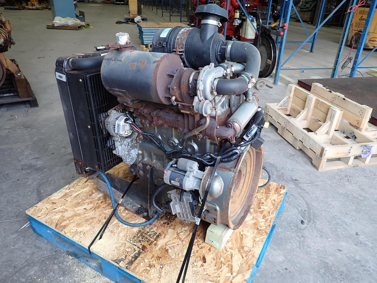 Used 2012 Yanmar 4TNV98T-ZGGE Diesel Engine