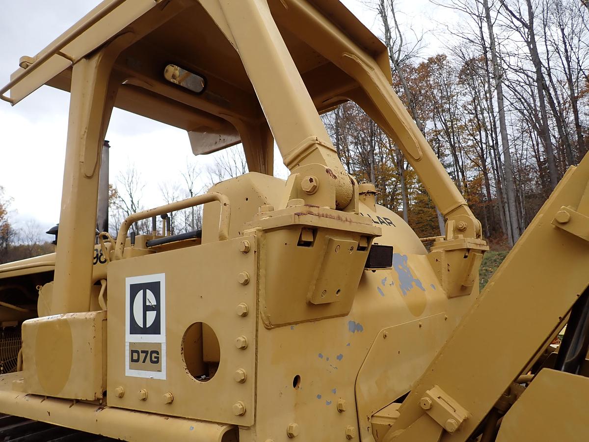 Used 1980 CAT D7G Crawler Dozer w/ RIPPER!