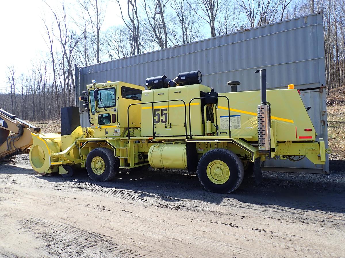 Used 2003 Oshkosh HB2923 Airport Snowblower