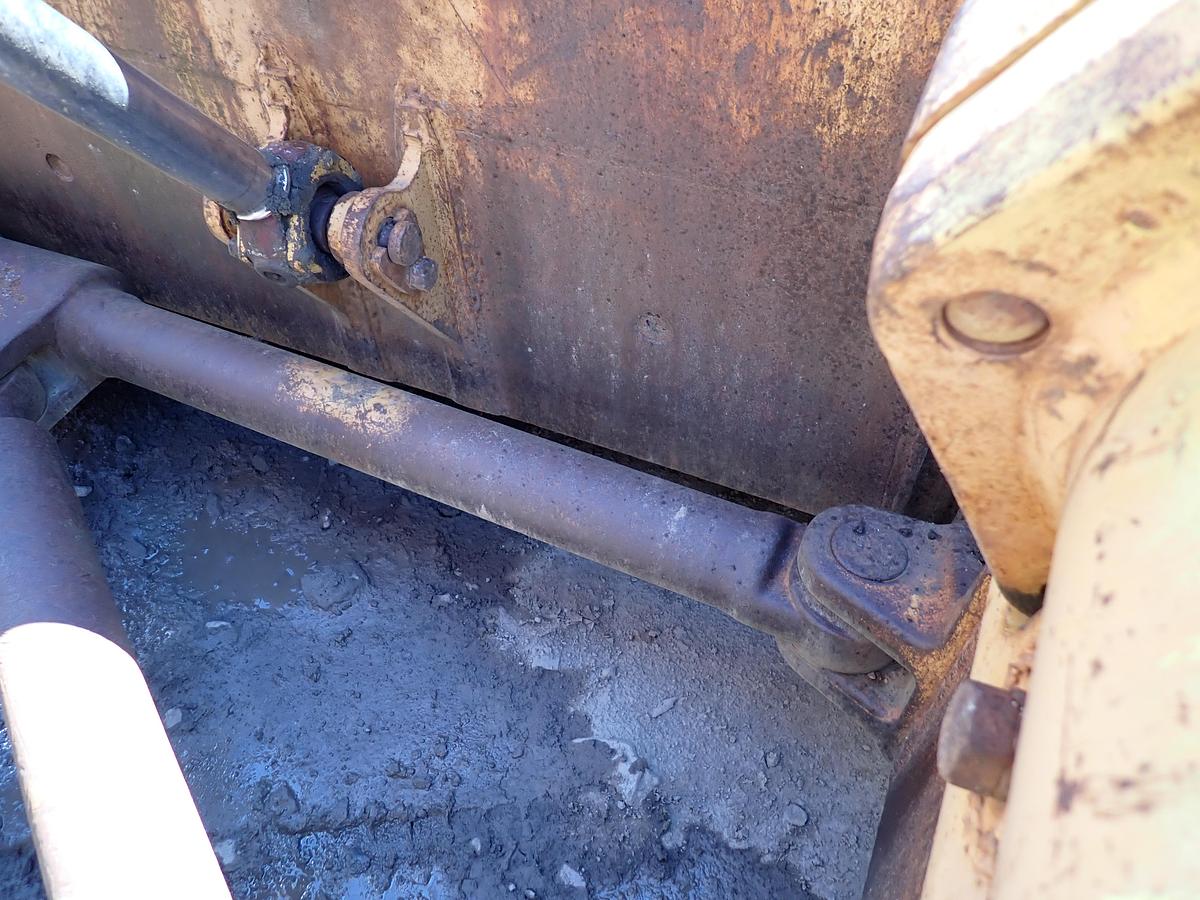 Used 1973 CAT D8H Crawler Dozer RIPPER!