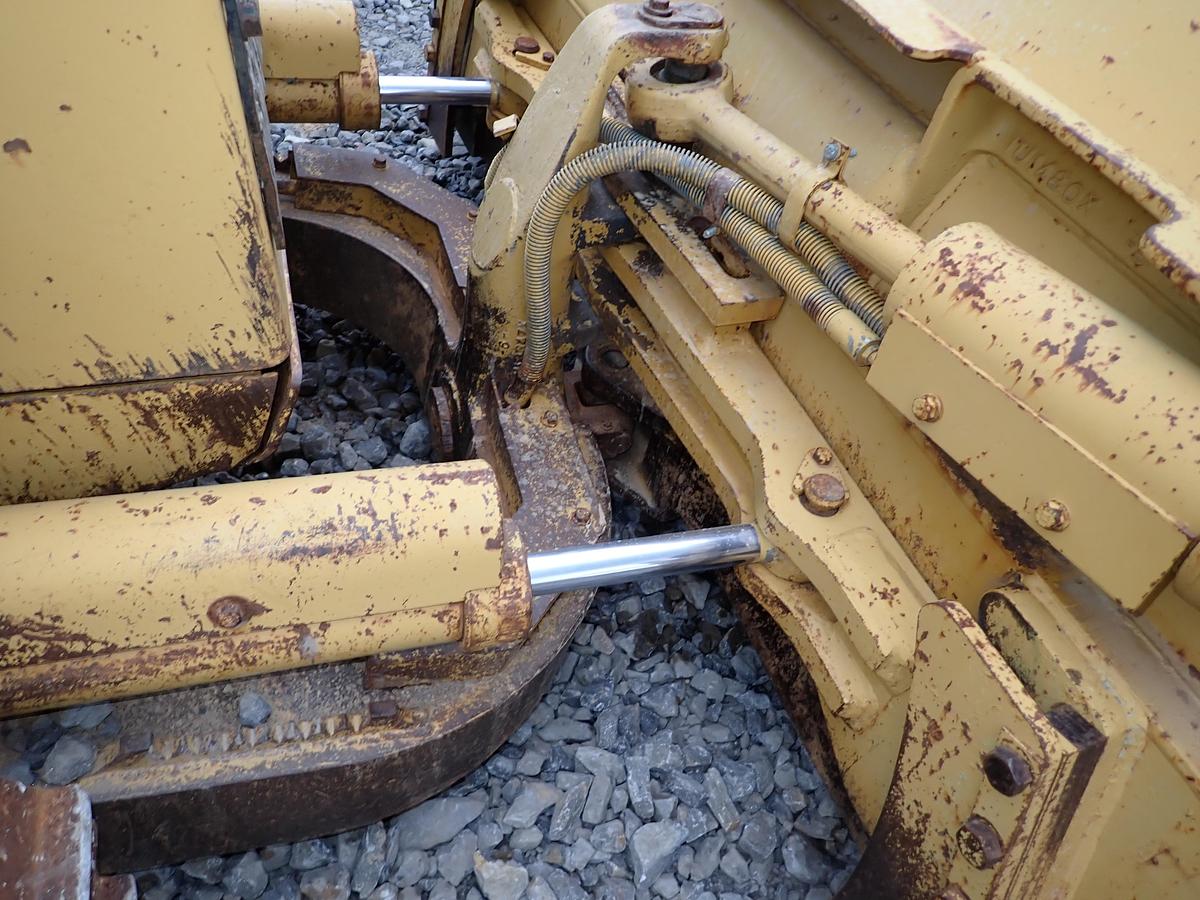 Used 1989 CAT D4H Series II Crawler Dozer 