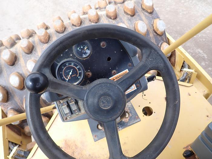 Used 2007 CAT CP-563E Padfoot Compactor