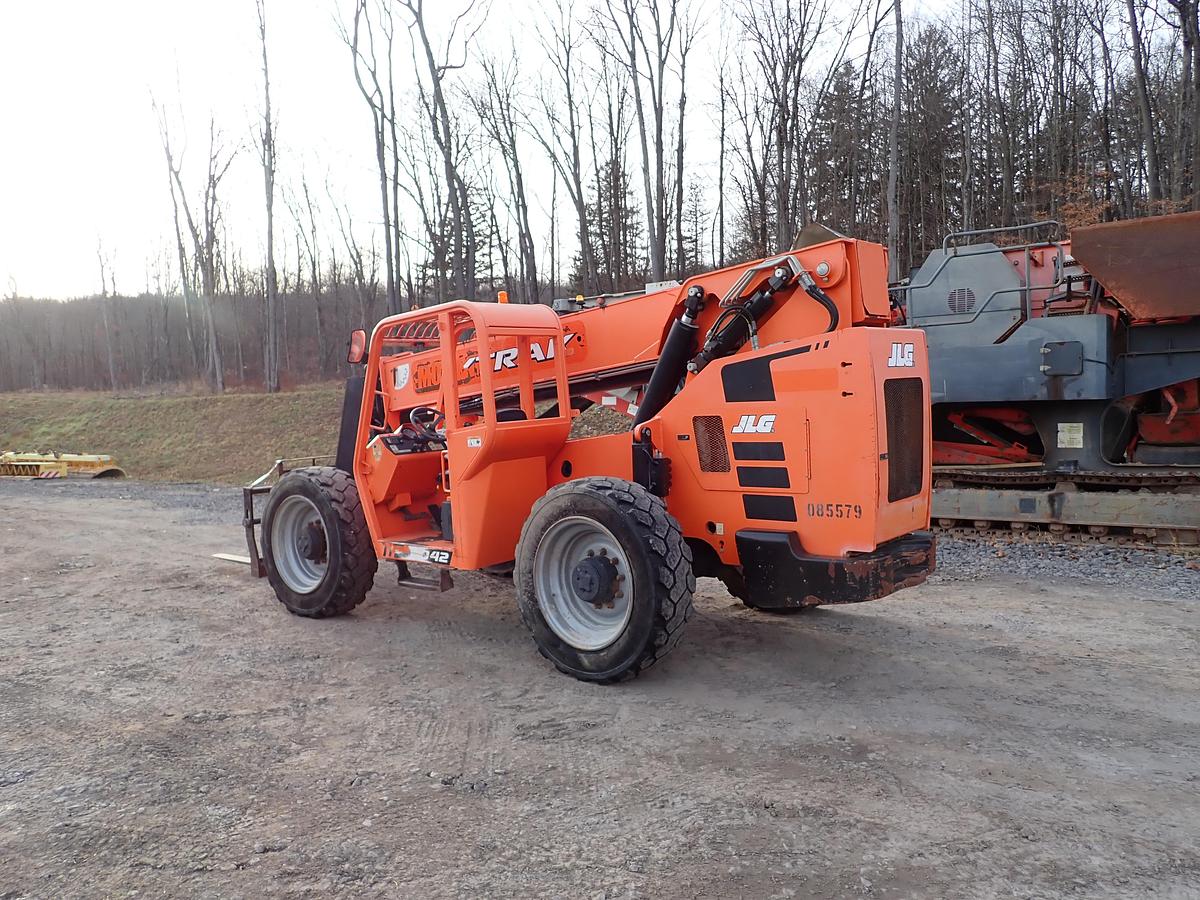 Used 2018 Skytrak 8042 8K Telehandler